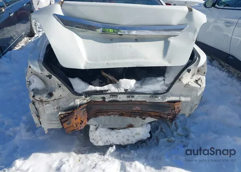 2015 Nissan Altima 2.5 S z USA, uszkodzony, nr VIN 1N4AL3AP8FC258109